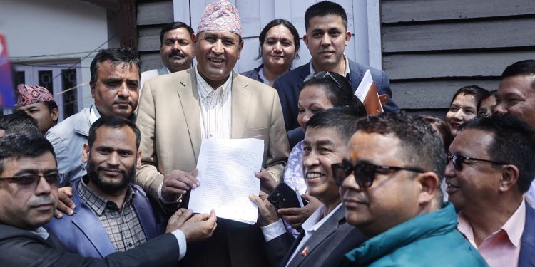 निजामती ट्रेड युनियनले राज्य व्यवस्था समितिलाई बुझाए ११ बुँदे ज्ञापनपत्र