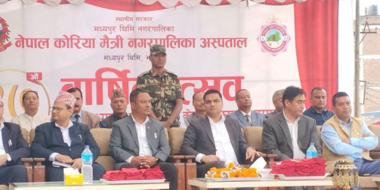 स्वास्थ्यमन्त्री भन्छन्–’प्रतिखिल्ली १० रुपैयाँ पर्ने चुरोटको मूल्य ३० रुपैयाँ पुर्‍याऔं’