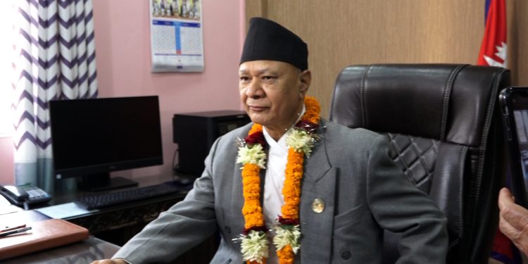 शिक्षामन्त्रीले भने – वार्ताबाट शिक्षकको समस्या समाधानको प्रयास गर्छु