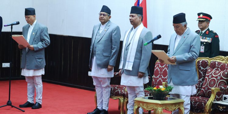 नवनियुक्त शिक्षामन्त्री पन्तले लिए शपथ