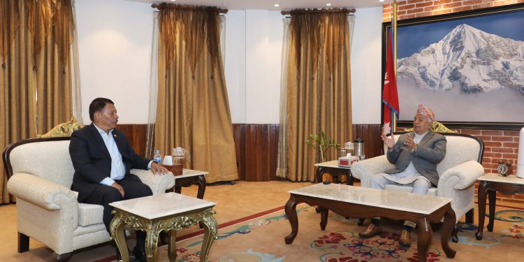 राष्ट्रपति र कार्यवाहक प्रधानमन्त्रीबीच शीतलनिवासमा भेटवार्ता