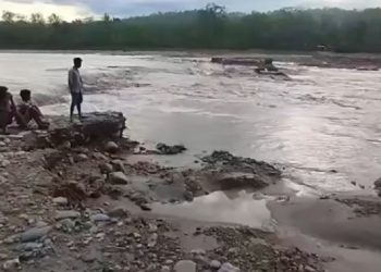 पूर्वपश्चिम राजमार्ग अवरुद्ध