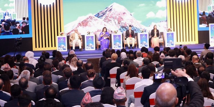 २५ बुँदे आह्वान जारी गर्दै सकियो सगरमाथा संवाद