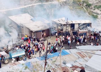 बाजुराको बाम्का बजारमा आगलागी: सुदूरपश्चिम प्रदेश सरकारले ४० लाख सहयोग गर्ने