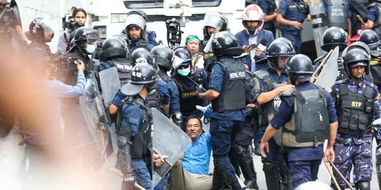 राजावादी आन्दोलनमा प्रहरी हस्तक्षेप, कमल थापा नियन्त्रणमा