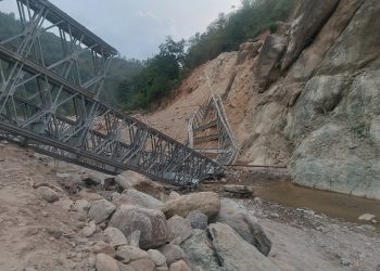निर्माणाधीन बेलिब्रिज भत्किँदा तीन मजदुरको मृत्यु