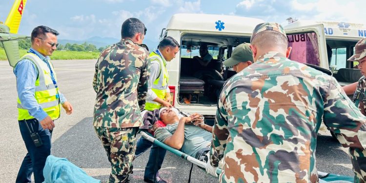 हिमाली गाउँपालिकामा जीप दुर्घटना: तीनको मृत्यु, १३ घाइतेको सेनाको हेलिकप्टरमार्फत उद्धार
