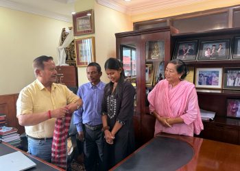 इँटाभट्टाकी गोमालाई भाटभटेनीका अध्यक्ष गुरूङले आफ्नै खर्चमा एमबीबीएससम्म पढाउने