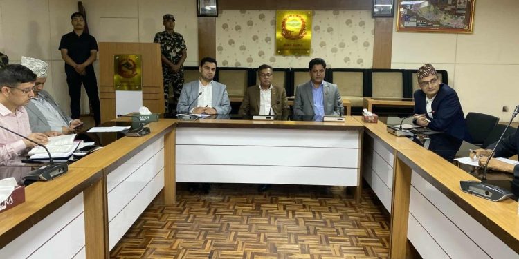 सरकारसँगको सहमतिपछि अस्पतालहरु खुल्यो