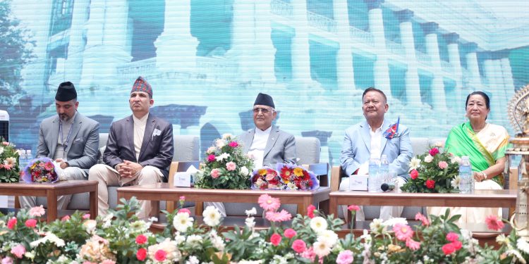 प्रधानमन्त्रीबाट शिक्षण अस्पतालको विस्तारित सेवा भवनको उद्घाटन