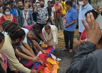 हास्य कलाकार लक्ष्मी श्रेष्ठ (अप्सरा आमा)को अन्त्येष्टि