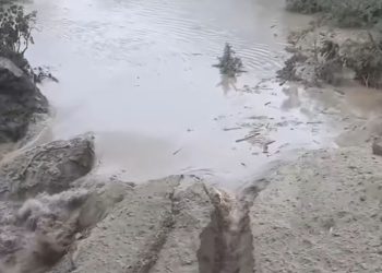 म्याग्दीको धौलागिरीमा पहिरोले थुनिएको नदी बग्न थाल्यो(भिडियोसहित)