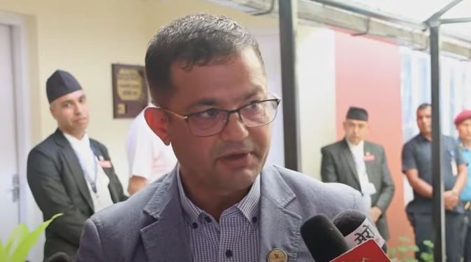 ‘कुलिङ पिरियड’ हेरफेर प्रकरणमा एमाले सांसद पदम गिरीको माग- जिम्मेवार व्यक्तिहरूले राजीनामा दिनुपर्छ