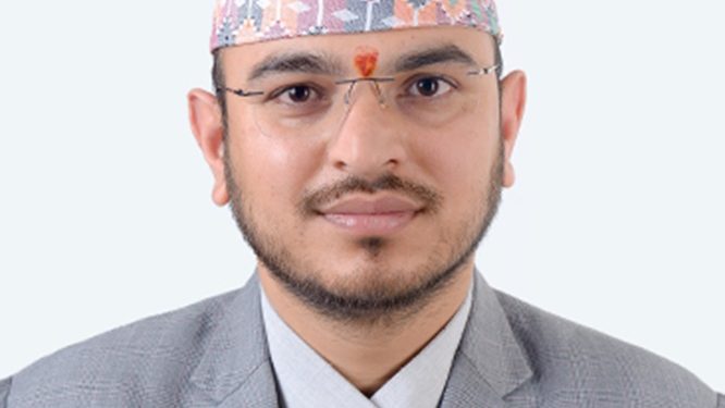 बीमा प्राधिकरणका अध्यक्ष ओझाविरुद्ध छानबिन गर्न समिति गठन