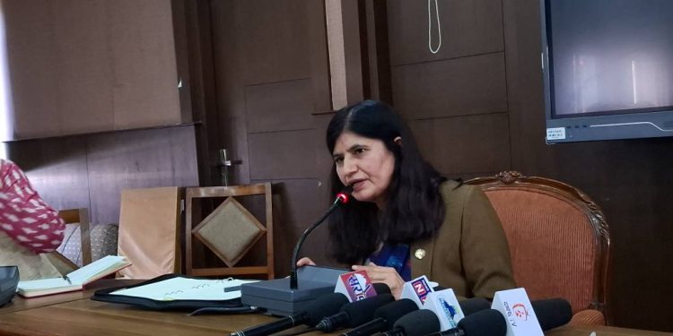 सरुवा प्रणालीमा व्यापक बेथिति छ : मन्त्री भगवती न्यौपाने