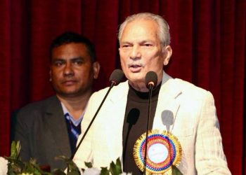 चीन-भारतसँग झुक्नु हुँदैन: डा. भट्टराई