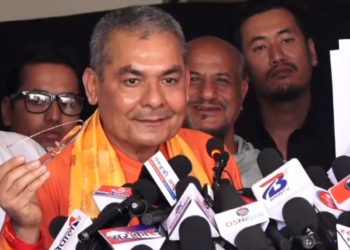 दुर्गां प्रसाई भन्छन्– म ठग होइन, अकबरे सुन हुँ