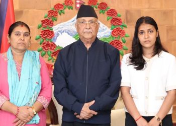 विपिनकी आमा र बहिनीले प्रधानमन्त्रीलाई भेटे