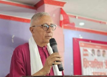 देउवाले सबै नेताको अभिभावक भएर संवाद गर्नुपर्छ : शेखर कोइराला