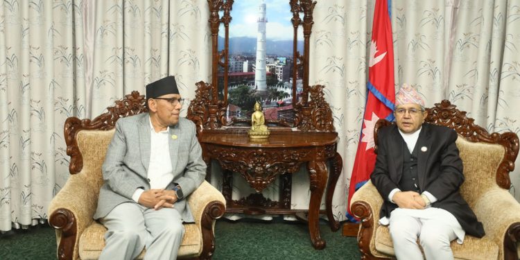 ‘राष्ट्रपतिको पहल सही छ, संविधानबाहिर जान सकिँदैन’