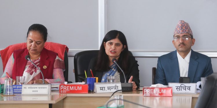 निजामती कर्मचारीको उमेरहद स्वार्थका लागि होइन : मन्त्री न्यौपाने