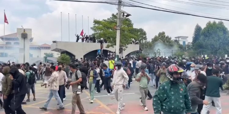 जेन–जीमाथि गोली प्रहार, एक दर्जन बढी घाइते