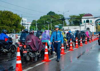 ट्राफिक व्यवस्थापनका लागि २५ सय ट्राफिक कोन र १,२५० रिट्र्याक्टेबल बार सडकमा राख्न सुरु