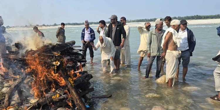 विपिन जोशीको राष्ट्रिय सम्मानसहित अन्त्येष्टि