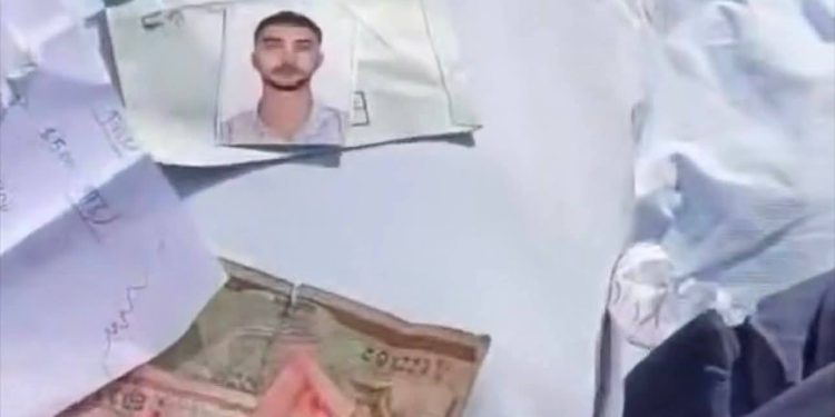 विपिनको झोलाबाट यि सामान भेटियो : महाकालीमा बग्यो गितार