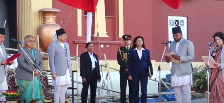 चारमध्ये दुई मन्त्रीले मात्रै लिए शपथ