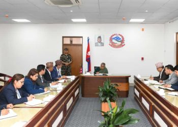 आन्दोलनरत नर्सहरूको समस्या समाधान गर्नूः प्रधानमन्त्री