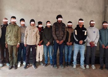 विभागमा सेवाग्राहीलाई दुःख हैरानी दिने १३ जना विचौलिया प्रहरी फन्दामा