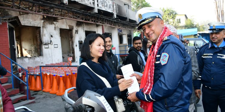 चोरी भएका ६० ओटा दुईपाङ्ग्रे सवारी साधन धनीलाई हस्तान्तरण