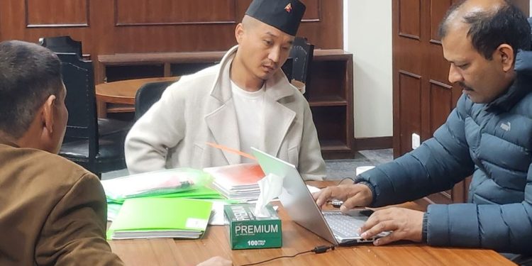 आयोगमा उपस्थित भए सुदन गुरुङ, भने, ‘सत्य कहिल्यै डराउँदैन’