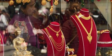 अच्काली बढ्यो सुनको भाउ, सामान्य नागरिकले किन्नै नसक्ने अवस्था