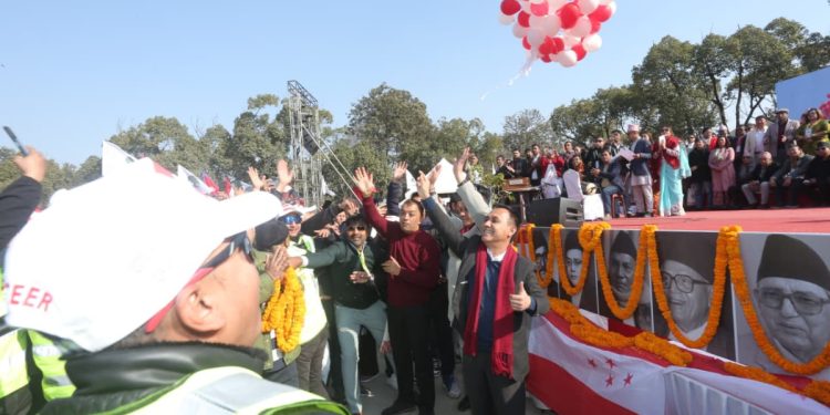महामन्त्रीद्वय गगन थापा र विश्वप्रकाशले गरे विशेष महाधिवेशनको उद्घाटन