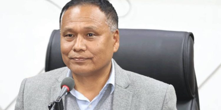 राजीनामापछि कुलमान घिसिङद्वारा १५५ दिनको कार्यविवरण सार्वजनिक