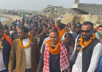 सिराहा–धनुषा जोड्ने कमला पुल हुँदै कुलमान घिसिङको चुनावी यात्रा
