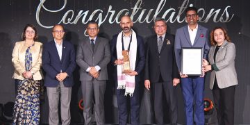 नेपाल लाइफ कर्पोरेट एक्सिलेन्स अवार्ड २०२५ बाट सम्मानित