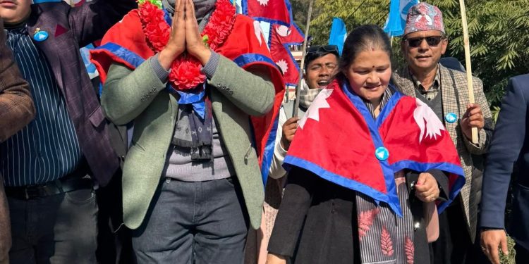 पाँच मतको हारजित, पूर्वएआइजीले मारे बाजी