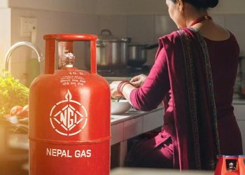 अभाव चर्किएपछि निगमको जुक्ति: अब आधा सिलिन्डर ग्यास, मूल्य ९५५