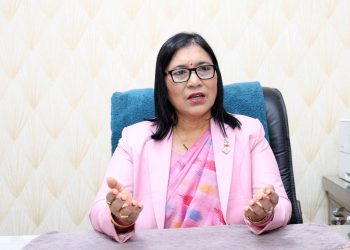 स्वास्थ्य स्वयंसेविकामार्फत् मतदाता शिक्षा प्रभावकारी देखियाे : निर्वाचन आयुक्त तुलाधर