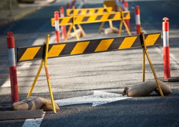 दाउन्ने सडकखण्डमा राति ठूला सवारी रोकिने, वर्षापछि सडक चिप्लिँदा आवागमन व्यवस्थापन कडाइ