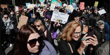 ट्रम्पविरुद्ध सडकमा उत्रिए लाखौं अमेरिकी नागरिक