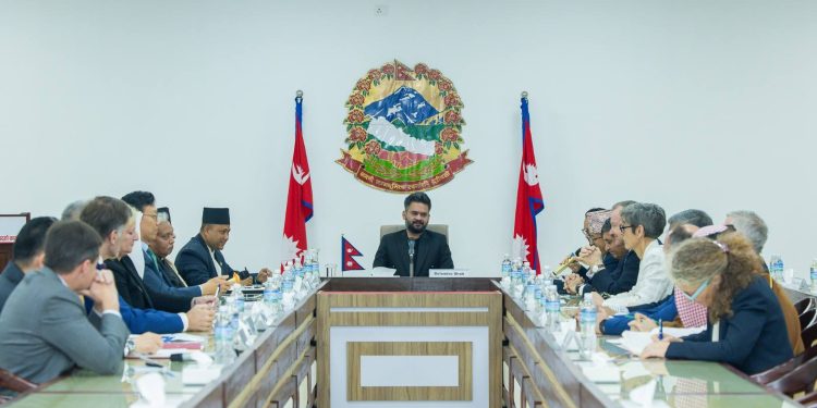 विदेशी राजदूतहरूसँग प्रधानमन्त्री शाहको छलफल, दिए १२ सन्देश