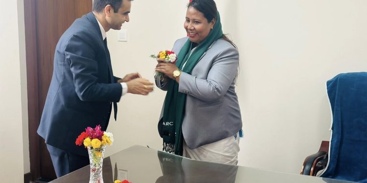 किसानको खेतमै ‘ल्याब’ बनाउन मन्त्री चौधरीको निर्देशन