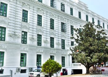 सिंहदरबार कडाइ गर्ने कदमबाट पछि हट्यो सरकार, कानुन व्यवसायीले परिचयपत्रका आधारमा प्रवेश पाउने