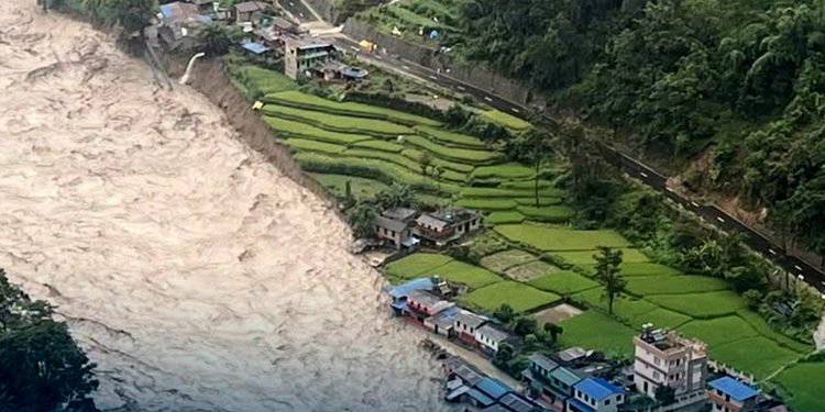 कालीगण्डकीको बाढीले फर्से बस्तीमा ठूलो क्षति: २५ घर बगे, बस्ती नै खाली गराइयो